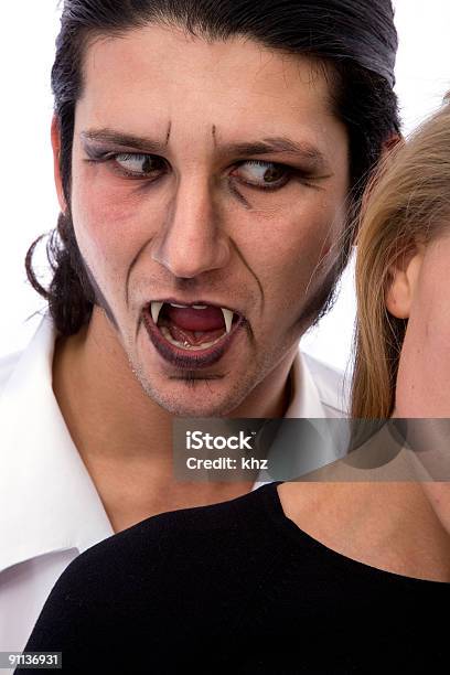Vampiro Ataque Foto de stock y más banco de imágenes de Adulto - Adulto, Agresión, Aterrorizado