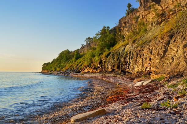 istock Cliffs at the coast in Paldiski, Estonia 911415872