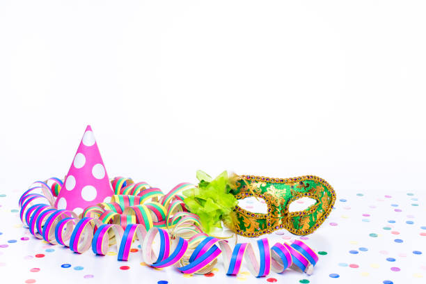 istock Party mask with party hat 911450938