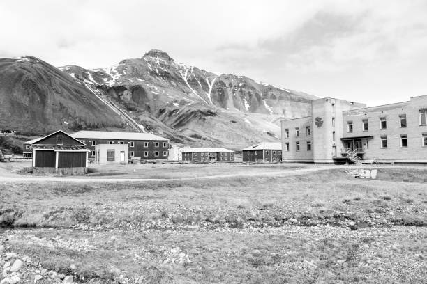 istock The abandoned russian mining town Pyramiden in Svalbard, Spitsbergen, Norway 911468862