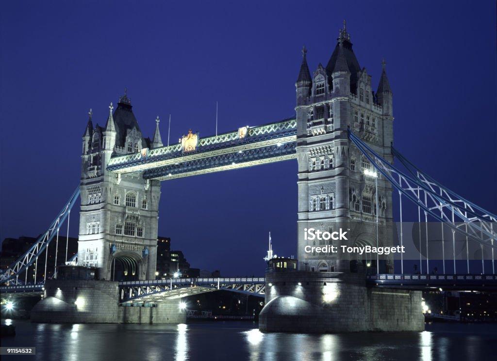 Tower Bridge de nuit - Photo de Angleterre libre de droits