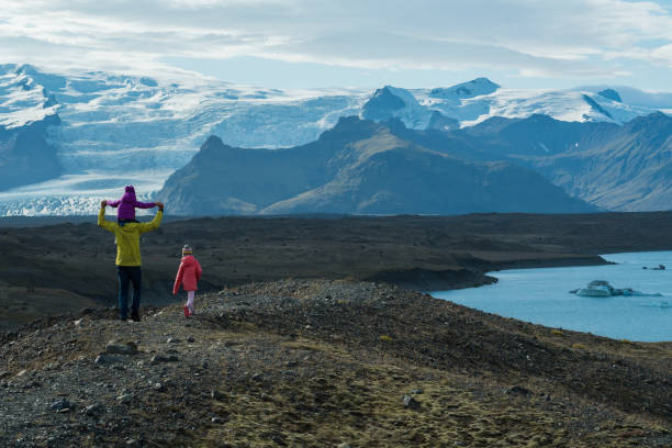 istock Family vacation in Iceland 911564406