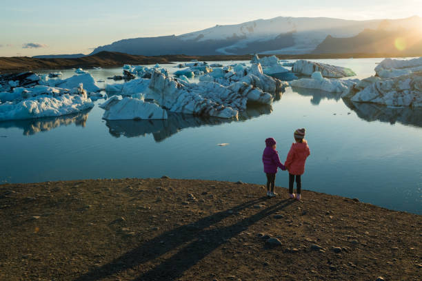 istock Traveling Iceland with kids 911564602