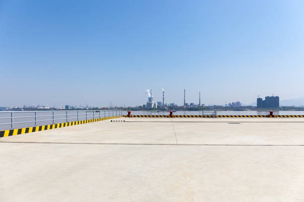 istock inland pier and yangtze river landscape 911601202