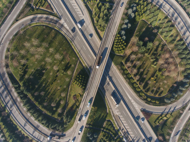 istock Aerial view of a highway 911605224