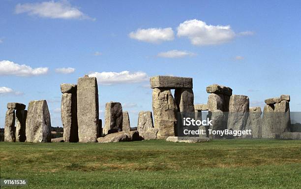 Stonehenge - Fotografie stock e altre immagini di Ambientazione esterna - Ambientazione esterna, Antico - Condizione, Archeologia