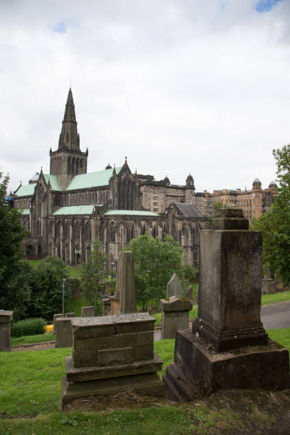 friedhof - highgate cemetery stock-fotos und bilder