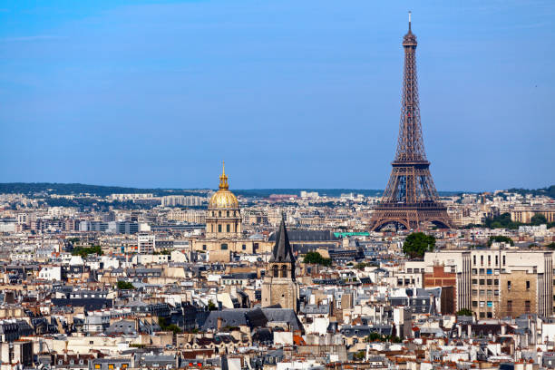 istock Cityscape of Paris 911655968