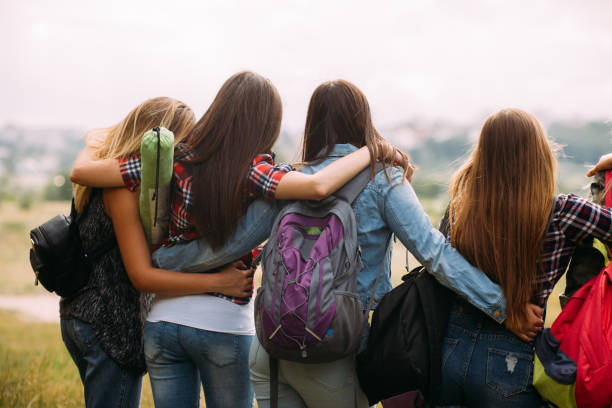 istock Friendly hugs admire nature tourism concept 911664386