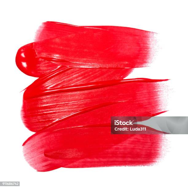リップ グロス サンプルは白で隔離汚された赤のリップグロスメイク製品のサンプル - 口紅のストックフォトや画像を多数ご用意 - 口紅, 赤, 塗料