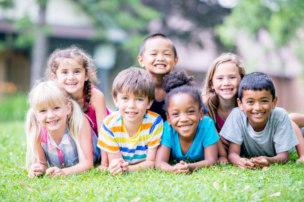istock Group Photo Of Children 911699984
