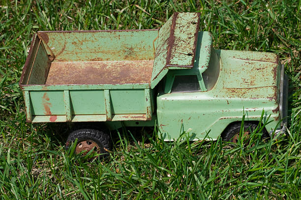 istock Old Green Toy Truck 91170269