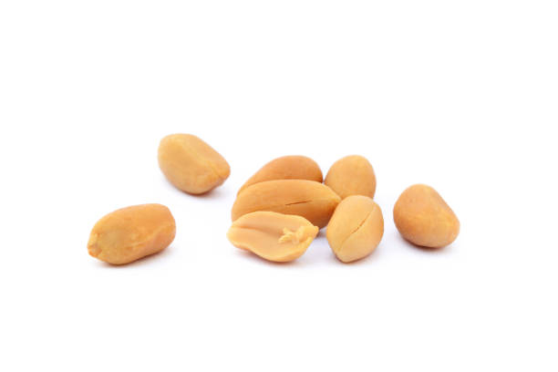 볶은 땅콩 스낵 - peanut nut heap isolated 뉴스 사진 이미지
