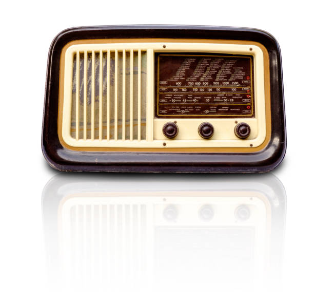istock vintage radio 911712686