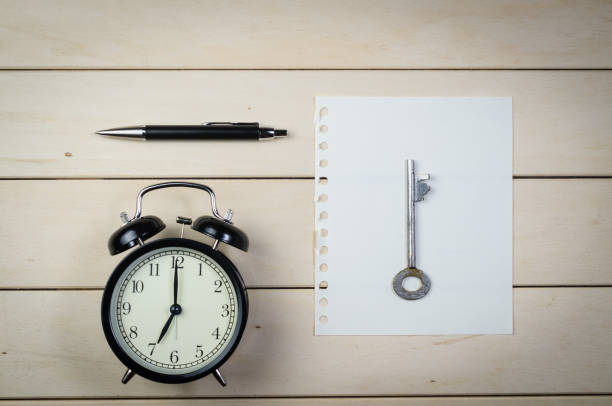 istock blank paper and key,key success 911723520