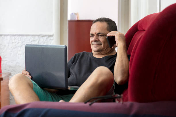 istock Brazilian man at home 911750870