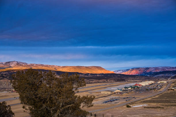 istock Vail Valley Jet Center nter Eagle County Airport 911759200