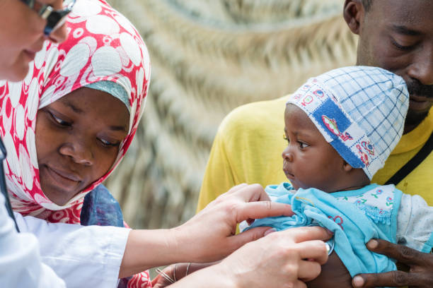 아프리카 아기의 의료 시험 - malaria 뉴스 사진 이미지