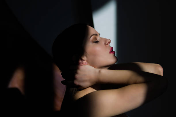 istock Young woman posing in a natural lighting 911773534