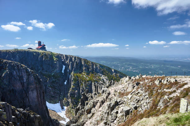 istock rock with buiding of refuges in Giant Mountains 911773630