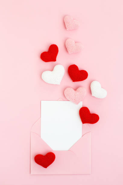 istock Happy Valentine's card & spreading hearts in envelope 911780408