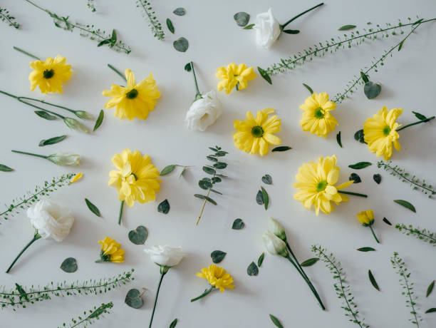 istock Floral arrangement on the table 911780900