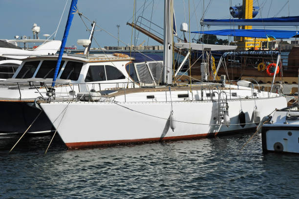 istock Motor yacht in jetty 911830574