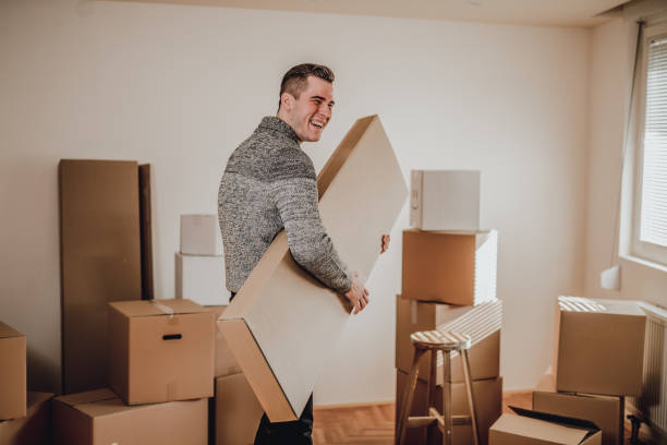 istock Moving to a new apartment 911831428