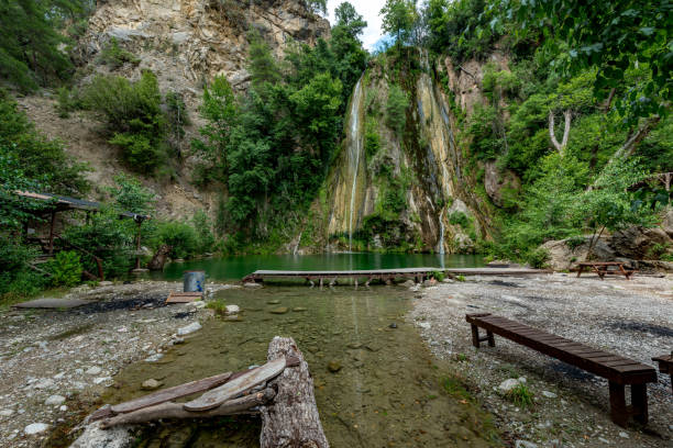 gebiz serik, antalya - turquía. 19 de junio de 2017. cascada de ucansu en gebiz serik, antalya - turquía - serik fotografías e imágenes de stock