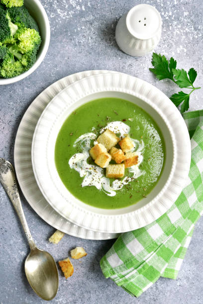 istock Broccoli pureed soup with croutons 911843698