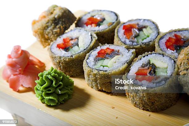 Sushi - Fotografie stock e altre immagini di Antipasto - Antipasto, Asia, Avocado
