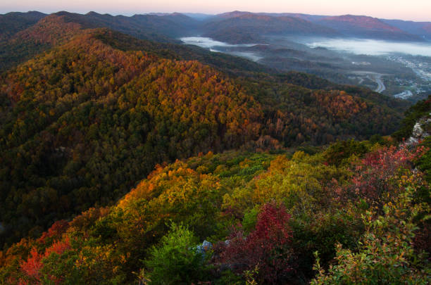 istock Autumn Sunrise From the Pinnacle 911878908