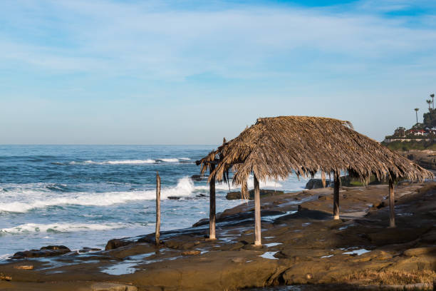 istock Historical Landmark, Surfer Shack, on Windansea Beach 911895338