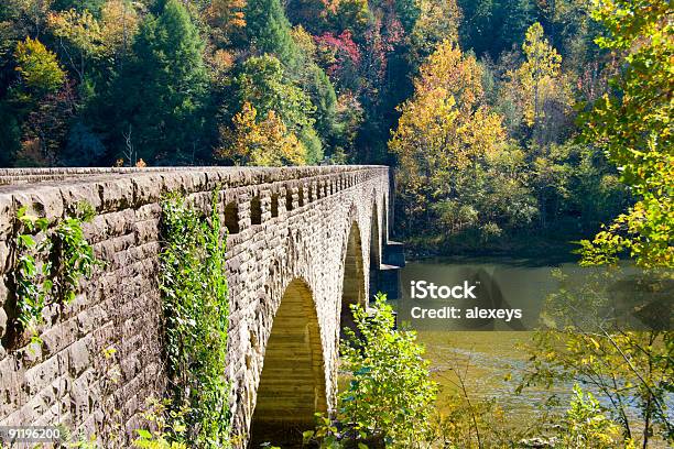 Foto de Old Bridge e mais fotos de stock de Montanha - Montanha, Kentucky, Cumberland - USA