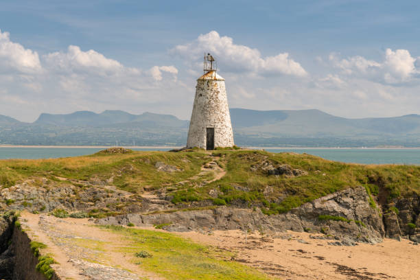 istock Twr Bach Lighthouse, Wales, UK 911980036