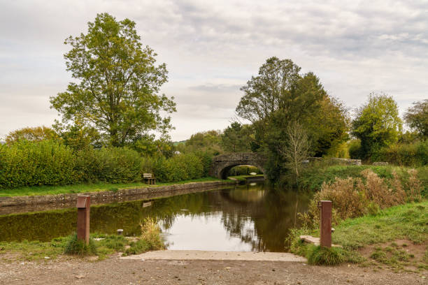 istock Monmouthshire & Brecon Canal, Wales, UK 911980198