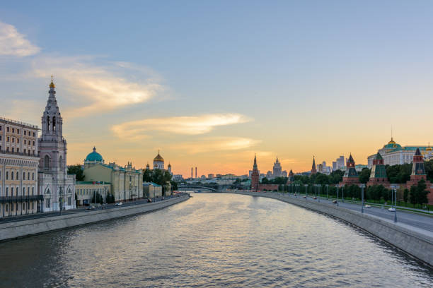 istock Summer evening in Moscow. Moscow river. Russia. 911986116