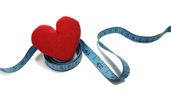 Waist circumference affects the heart. Waist circumference should not exceed standard.Coronary artery disease.