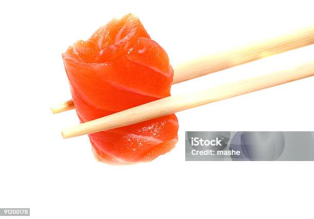 Pezzo Di Salmone Pesce Carne In Bacchette Cinesi - Fotografie stock e altre immagini di Antipasto - Antipasto, Asia, Bacchette cinesi