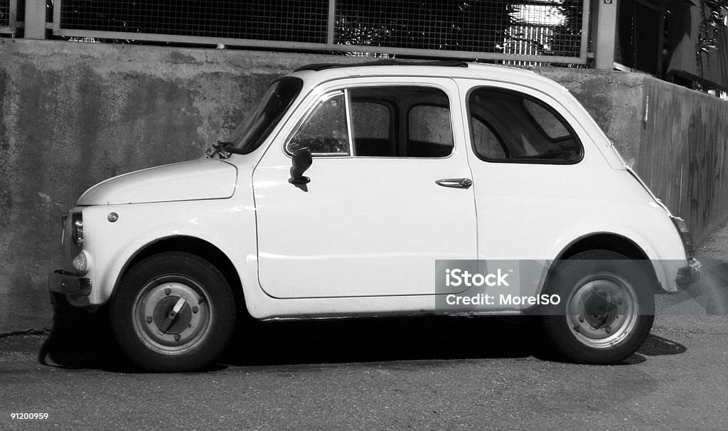 イタリアの車 - 1940～1949年のロイヤリティフリーストックフォト