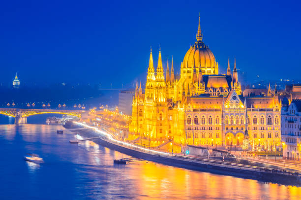 istock Budapest, Hungary - Hungarian Parliament Building and Danube River 912012516