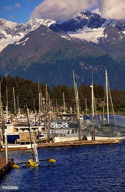 Foto de Montanha Harbour e mais fotos de stock de Ajardinado - Ajardinado, Alasca - Estado dos EUA, Arquipélago
