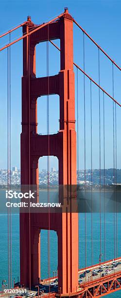 Golden Gate Towervista Panorámica Vertical Foto de stock y más banco de imágenes de San Francisco - San Francisco, Aire libre, California