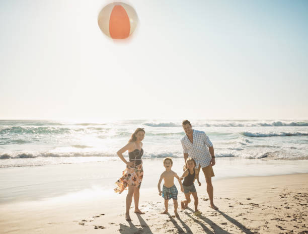 istock Beach days is what we live for 912051878