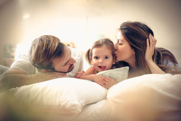 istock Family in bed. 912057918