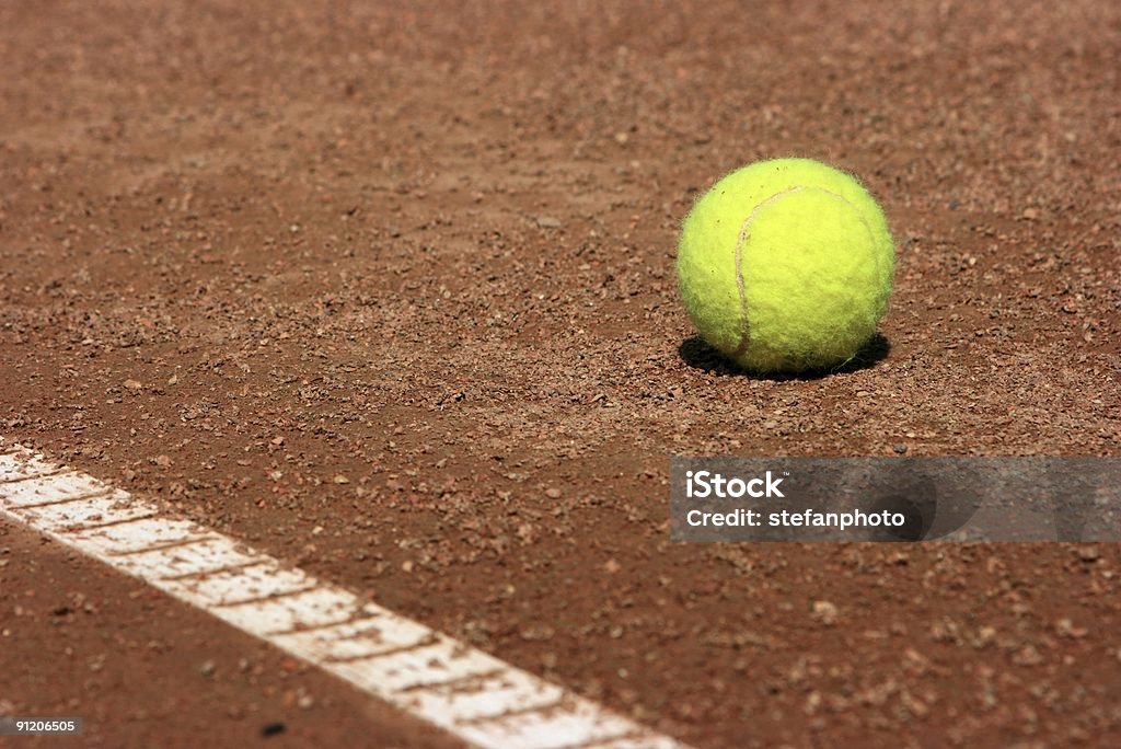 Palla da tennis - Foto stock royalty-free di Ambientazione interna