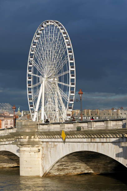 istock Seine river flood in Paris 912073694