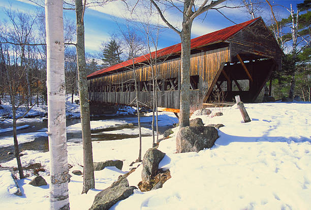 istock Albany Covered Bridge in New Hampshire 91207553