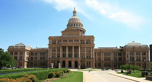 istock Back of Austin Capitol Building 91207733