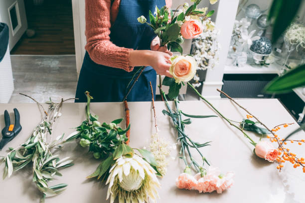 istock florist creative work style flower arrangement 912090256